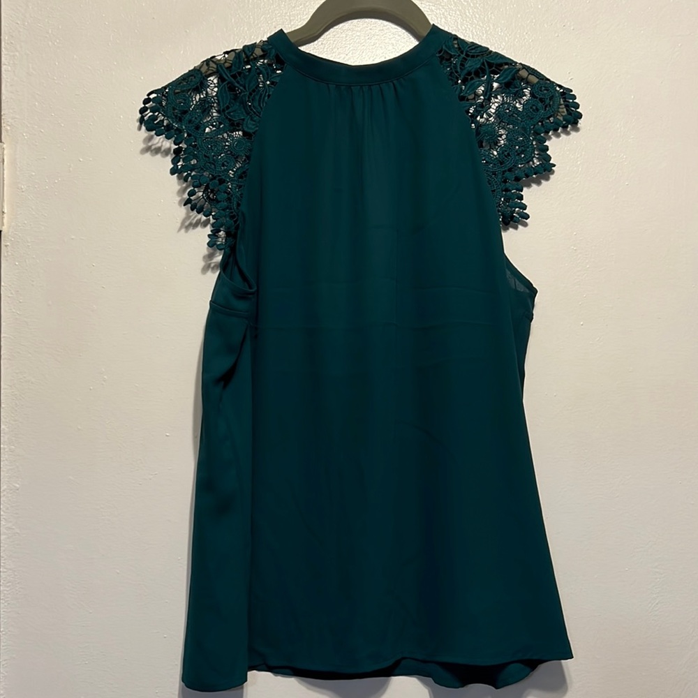 Express top with lace sleeves